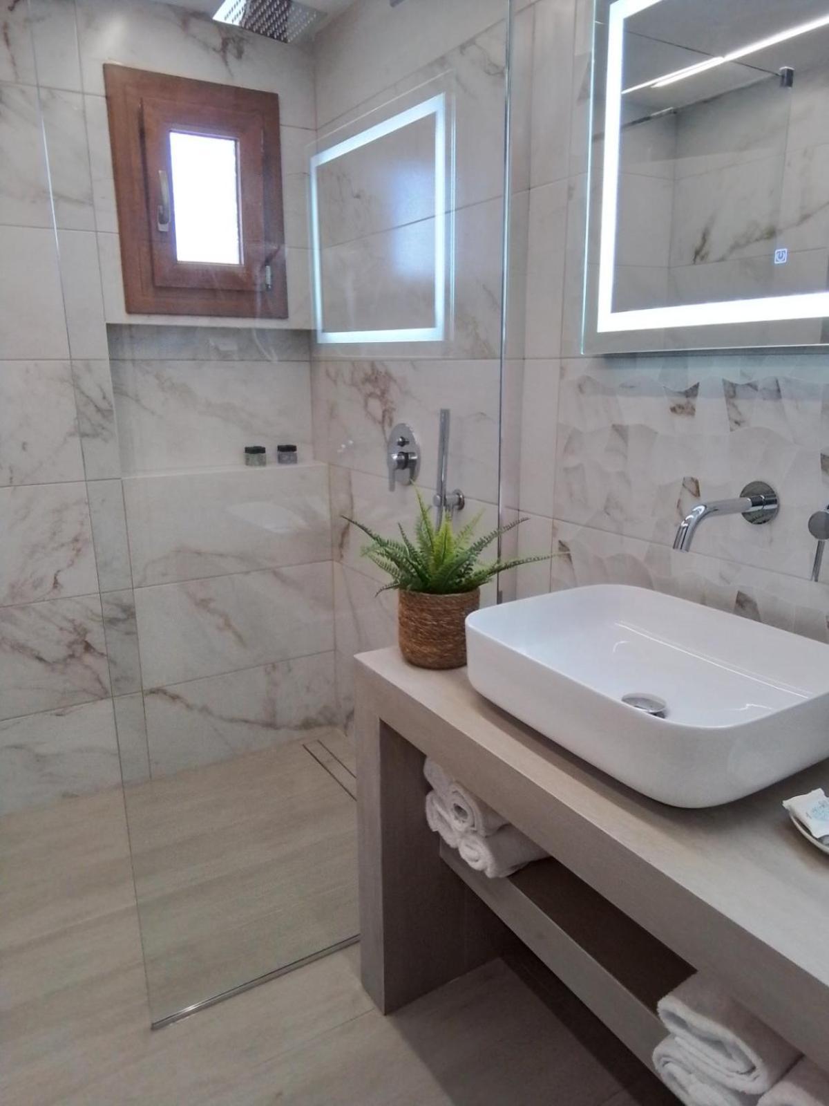 Kallikratia Suites 1 Nea Kallikrateia Екстер'єр фото